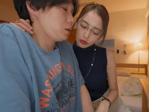 Thanh niên trốn học ở nhà phang chị chủ trọ tốt bụng khi anh xã đi vắng