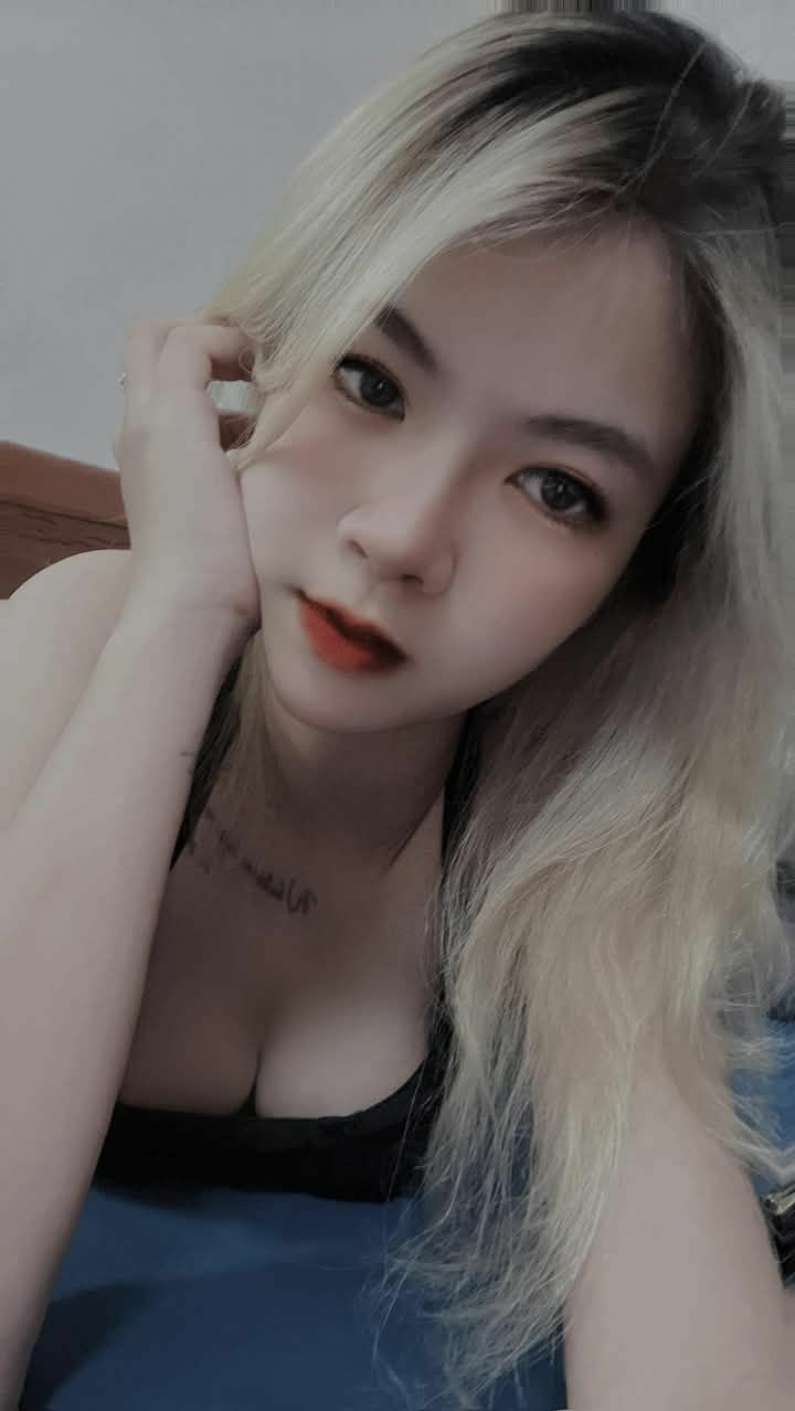 đi làm ăn xa, thanh niên gọi "bồ mưa" về nhà trọ tâm sự